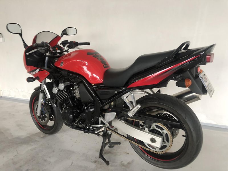 Yamaha FZS 600 Fazer - fotka 7 z 20