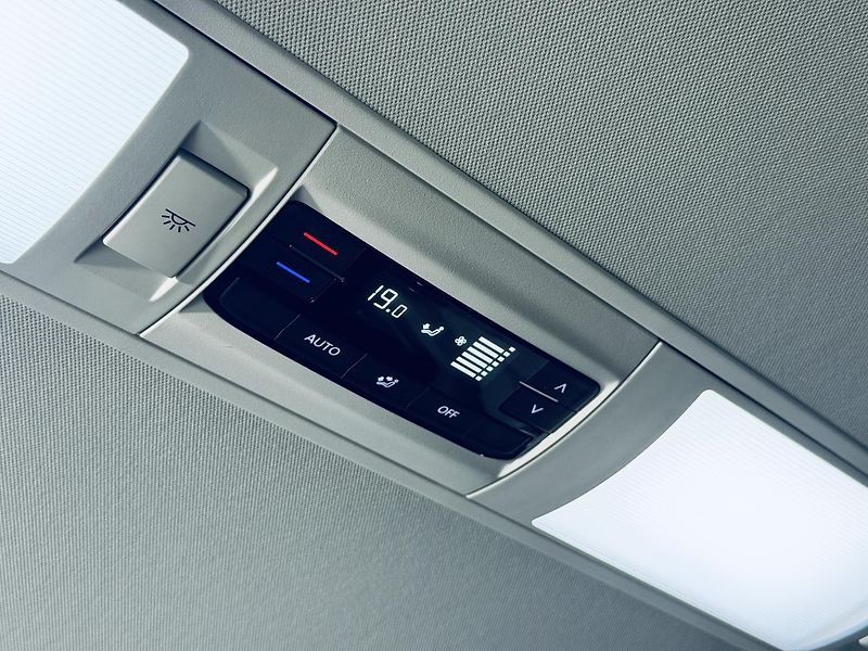 Volkswagen Caravelle (2023) 6.1*Highline*BULLI*LONG*NEZ.TO - fotka 36 z 38