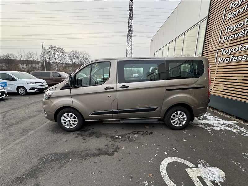 Ford Transit Custom 2,0 TITANIUM L1 - fotka 3 z 19