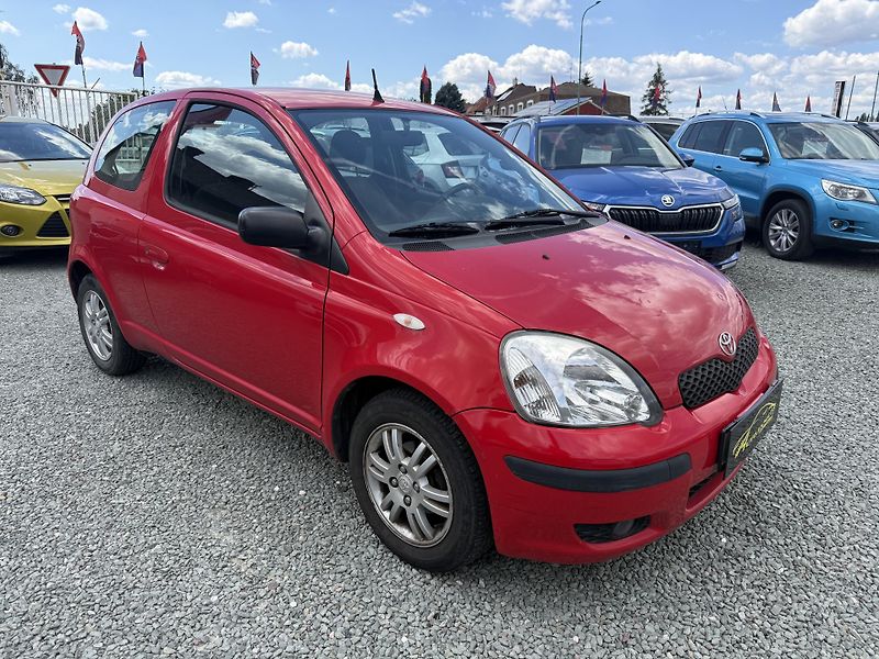 Toyota Yaris 1.0 VVT-i AUTOMAT - fotka 1 z 12