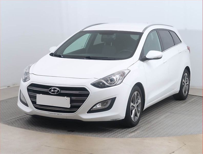 Hyundai i30 (2016) 1.6 GDI, ČR,1.maj, Tempomat - fotka 2 z 13