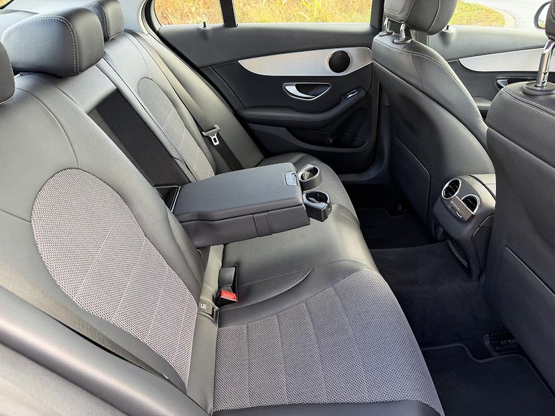 Mercedes-Benz Třídy C 200d AVANTGARDE 9G LED ČR DPH! - fotka 32 z 37