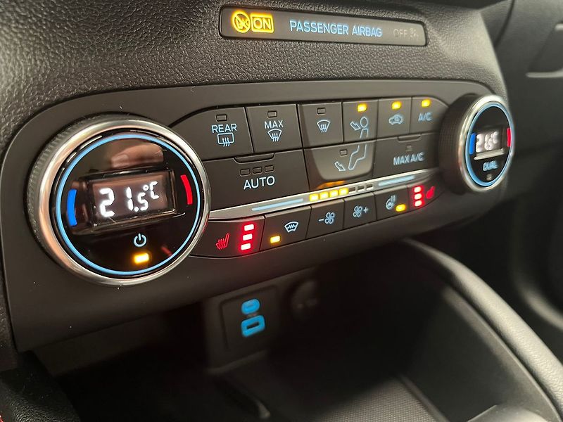 Ford Kuga 2,0 EB ST-Line 140kW AWD - fotka 21 z 55
