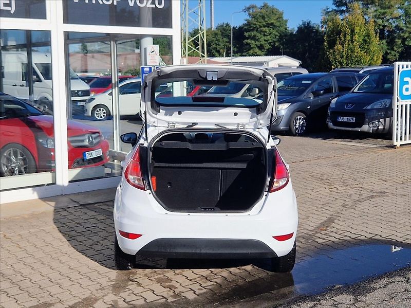 Ford Fiesta 1,2 i 44kW MANUÁL HEZKÝNÁJEZD - fotka 10 z 36
