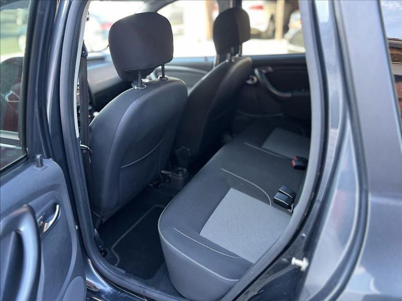 Dacia Duster 1,6 SCe / LPG / KLIMA Black Sh - fotka 14 z 32