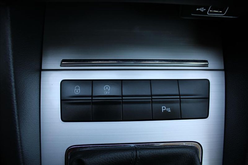 Škoda Octavia 1,5 TSi  AMBITION, DPH, ČR - fotka 24 z 34