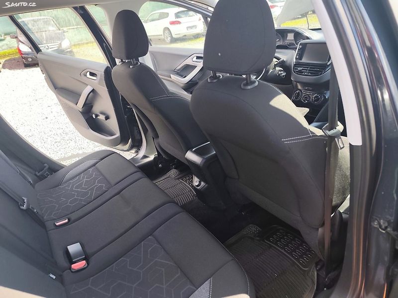 Peugeot 2008 (2016) - fotka 20 z 32