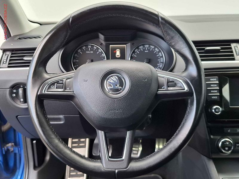Škoda Octavia (2013) 2.0 TDi, 2.maj, AC, TZ - fotka 11 z 21