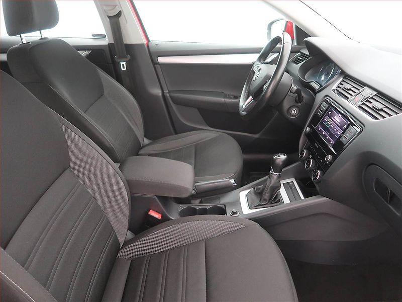 Škoda Octavia (2018) 1.5 TSI, Serv.kniha, Tempomat - fotka 9 z 17