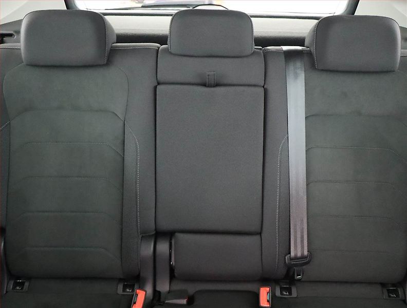 Volkswagen Tiguan (2022) Elegance 1.5 TSI - fotka 10 z 19