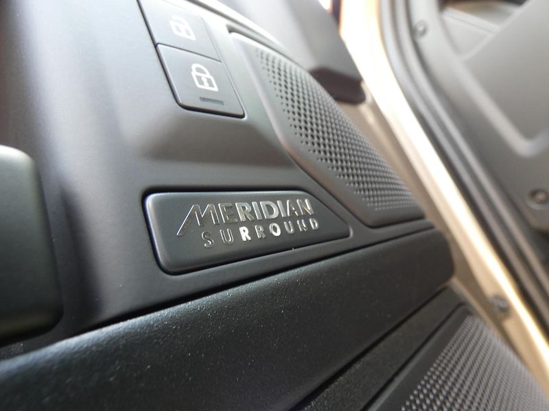 Land Rover Defender 110 4,4 OCTA P635 - fotka 12 z 46