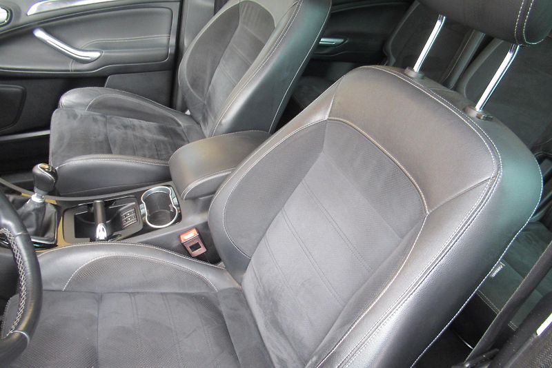 Ford Galaxy 2.0TDCi AUT.KLIMA TAŽNÉ 1,8t - fotka 16 z 27