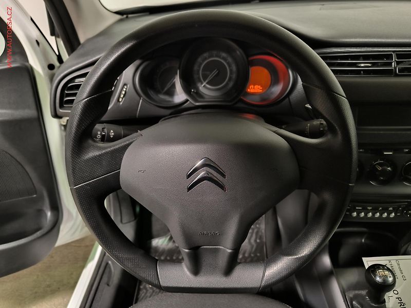 Citroën C3 (2012) 1.1i, ČR, AC - fotka 13 z 16