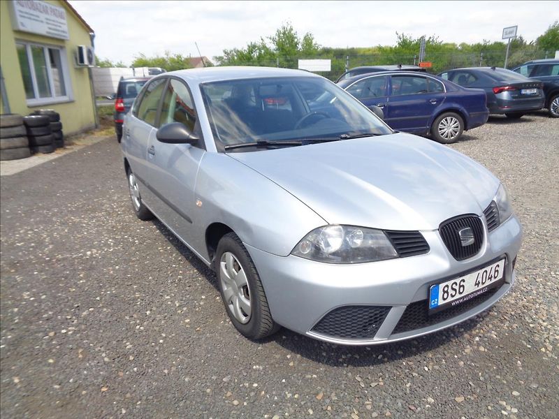 Seat Ibiza 1,4 16 V  první majitel - fotka 1 z 15
