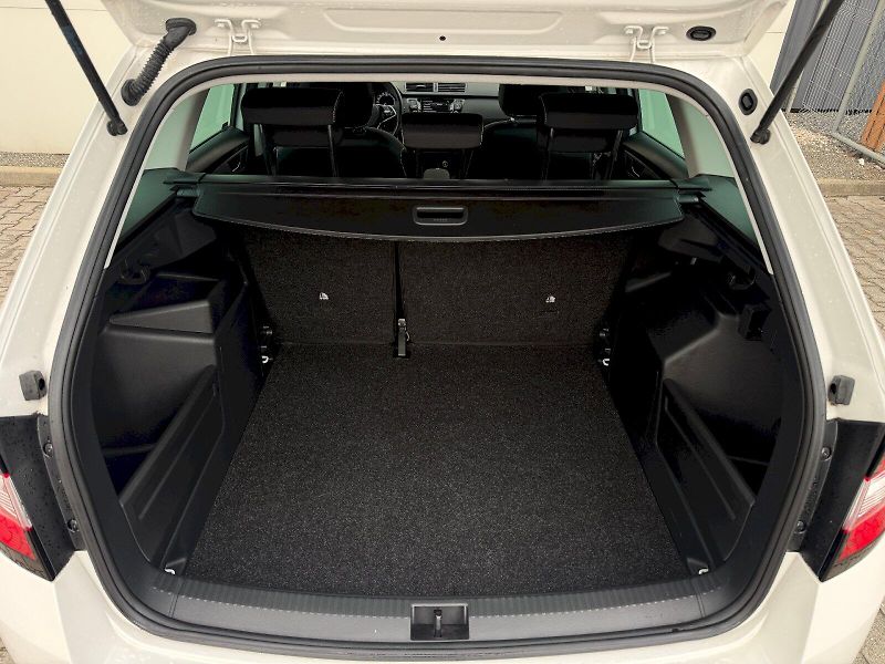 Škoda Fabia (2022) Combi 1.0 TSI 70 kW - fotka 19 z 21