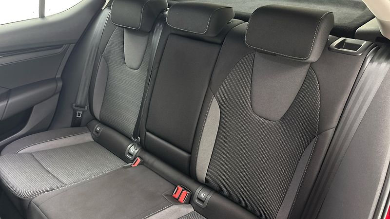 Škoda Octavia 1.5 TSI Ambition - fotka 16 z 25