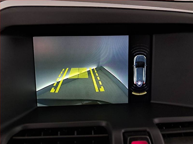 Volvo XC60 (2015) D4, 4X4, Automat, ČR,1.maj - fotka 17 z 19