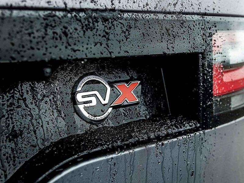 Land Rover Discovery SVX.
