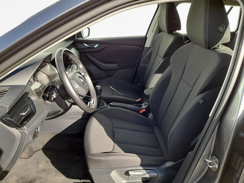 Škoda Scala Ambition Plus 1.5 TSI 110kW 6M - fotka 23 z 28