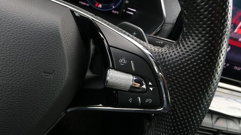Škoda Octavia 2,0 TDI Style - fotka 13 z 25