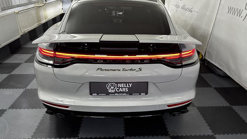 Porsche Panamera TURBO S E-HYBRID 700 koní - fotka 20 z 51