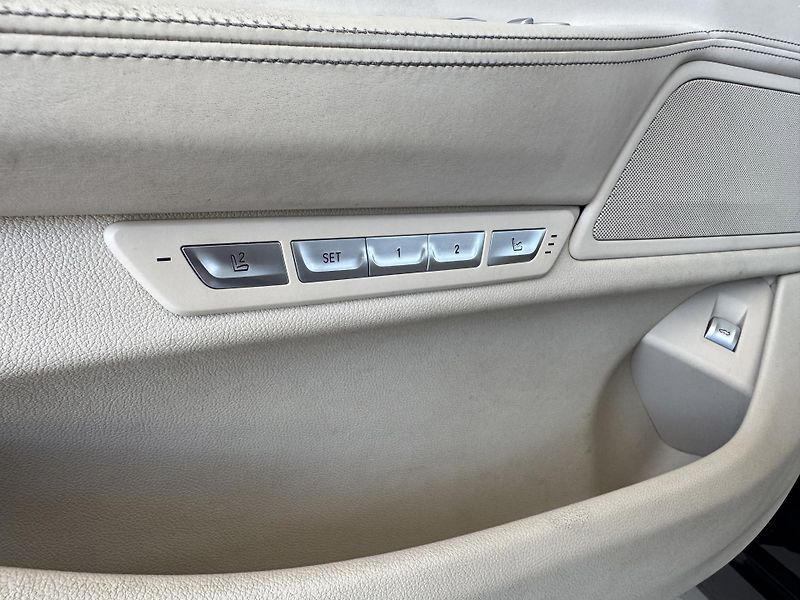BMW Řada 7 750i xDrive*Laser*NočníVidění - fotka 35 z 47