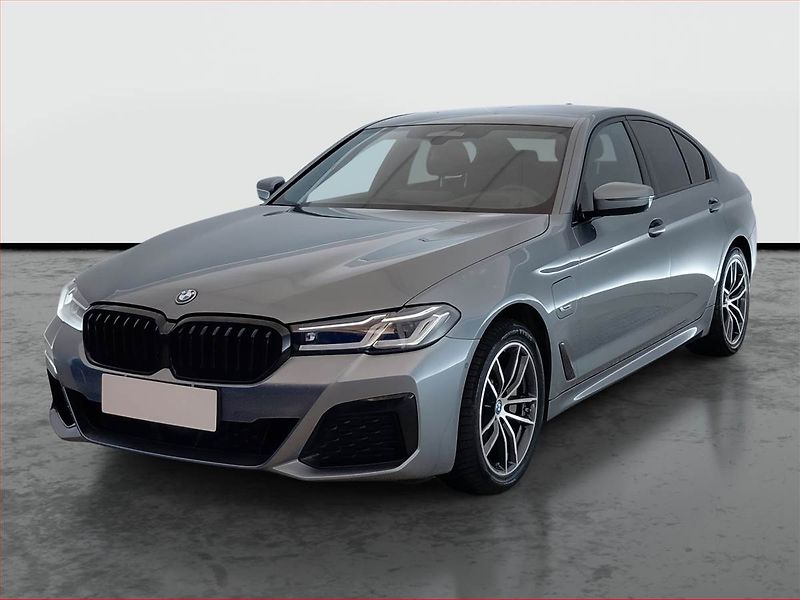 BMW Řada 5 (2021) M Sport 530e - fotka 2 z 22