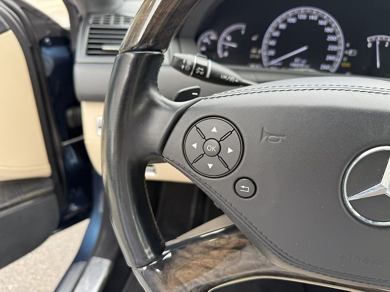 Mercedes-Benz CL (2010) 500 4MATIC - fotka 27 z 44