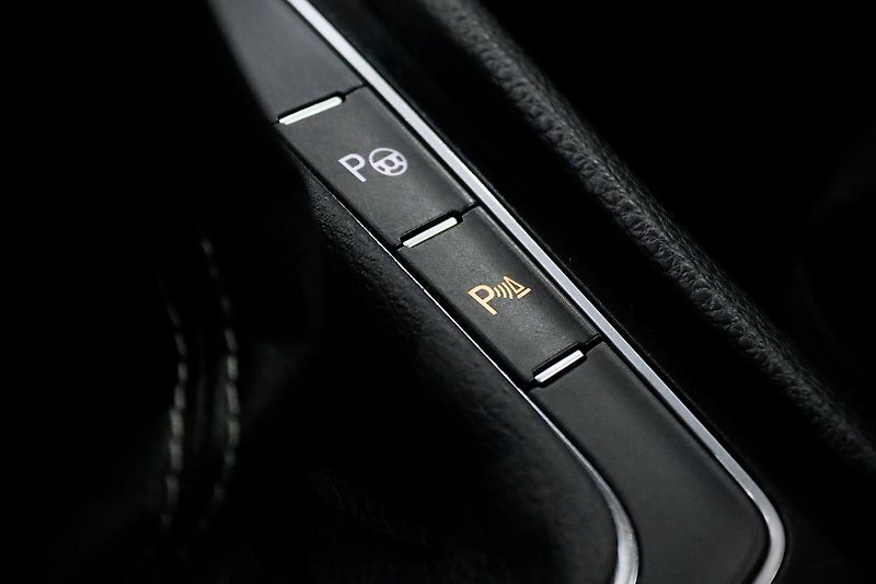 Volkswagen Golf 7 Variant 1.4 TSI 90 kW - fotka 27 z 37