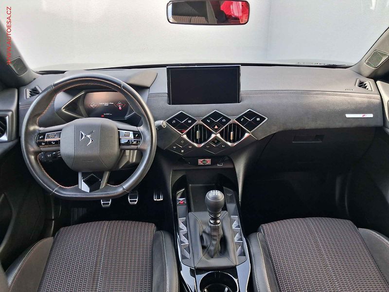 DS Automobiles DS3 Crossback (2020) 1.2 PT, LED, navi - fotka 8 z 19