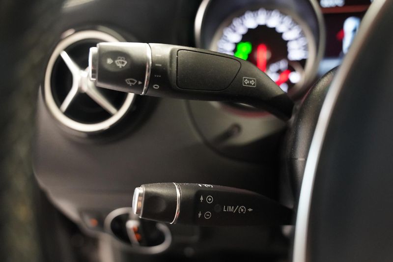 Mercedes-Benz CLA - fotka 13 z 23