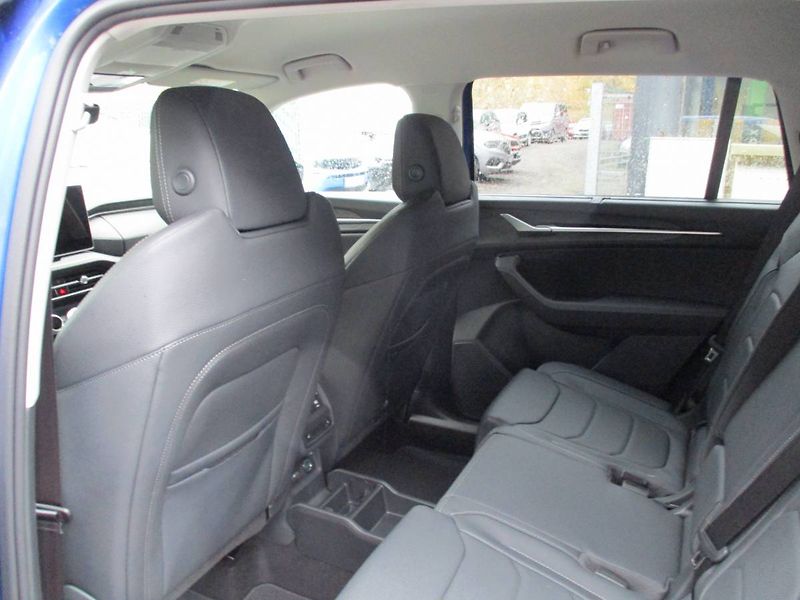 Škoda Kodiaq Exclusive Selection 2,0TDI 142 - fotka 10 z 15