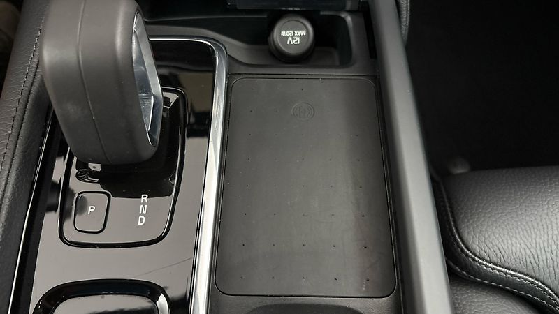 Volvo V90 2.0 B4 AUT Momentum Pro - fotka 25 z 30