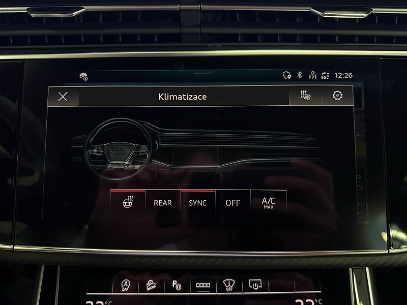 Audi Q8 50TDI QUATTRO S-LINE, WEBASTO, - fotka 25 z 38