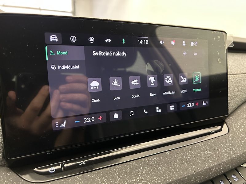 Škoda Octavia 2.0 TDI Top selection - fotka 17 z 29