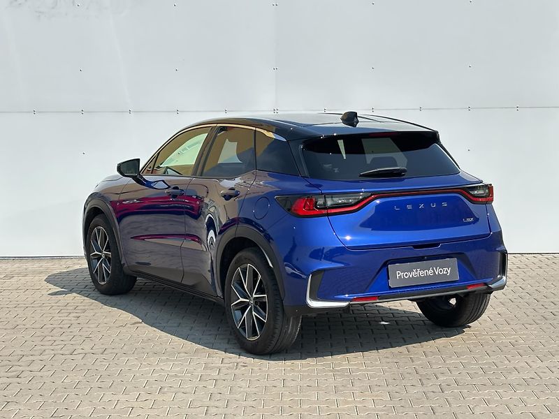 Lexus LBX 1.5 HSD e-CVT Emotion Tech - fotka 7 z 27