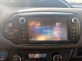 Toyota Yaris 1.5 Hybrid/Kamera/1MAJ/74kW - náhled 27