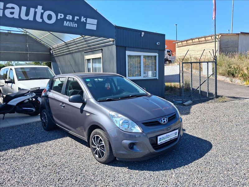 Hyundai i20 1,4 1.4i, automat,po servisu - fotka 1 z 13