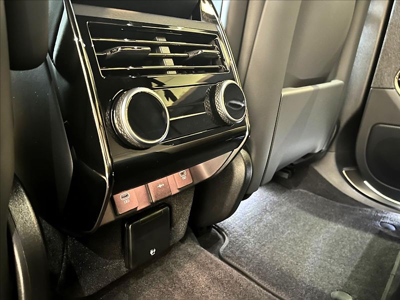 Land Rover Range Rover Sport (2026) 3,0 D300 DYNAMIC HSE STEALTH E - fotka 32 z 39