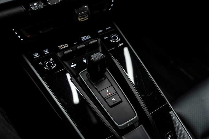 Porsche 911 - fotka 15 z 27