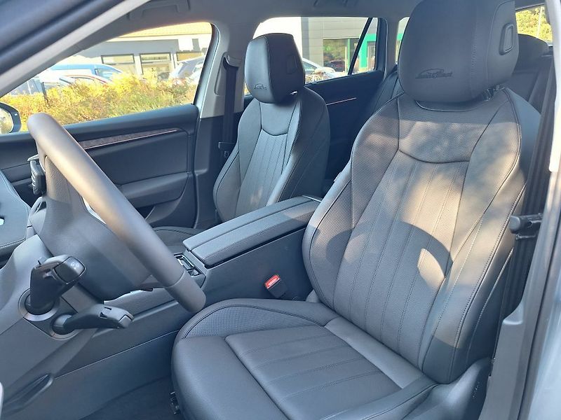 Škoda Superb L&K 2,0TDI 142kW - fotka 10 z 11