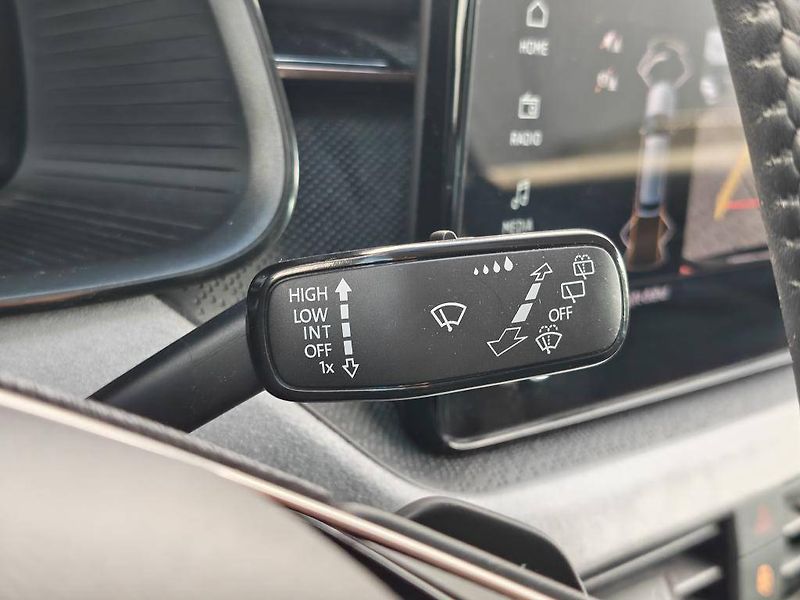 Škoda Kamiq Top Selection 7DSG 1,0TSI - fotka 14 z 22