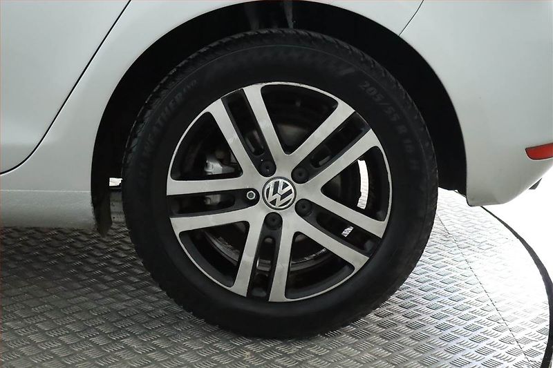 Volkswagen Golf (2009) 2.0 TDI, Serv.kniha, po STK - fotka 15 z 18
