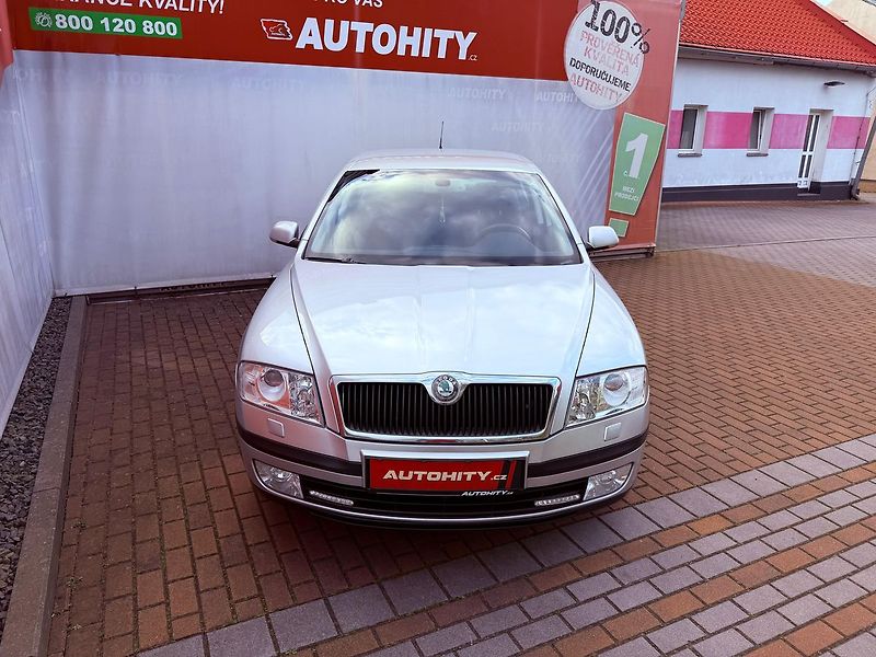 Škoda Octavia 2.0 TDi Elegance, ČR - fotka 2 z 22