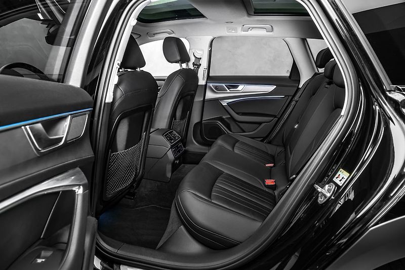 Audi A6 Allroad 55TFSI Q Matrix Pano - fotka 14 z 23