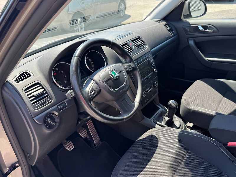 Škoda Yeti (2012) Elegance 1,2 TSI 77 Kw - fotka 10 z 37