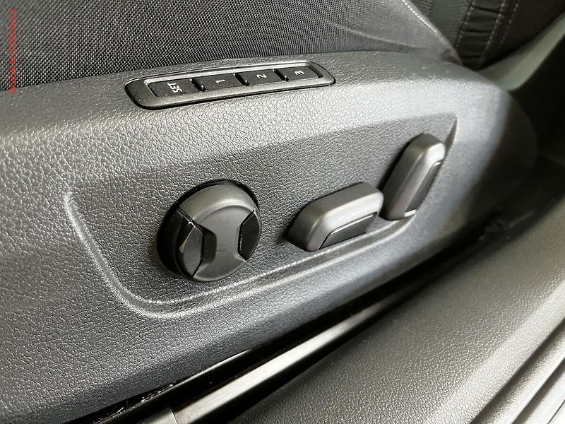 Škoda Superb (2019) 2.0TDi, Style - fotka 13 z 19