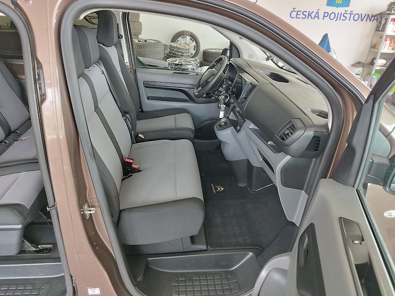 Citroën SpaceTourer (2017) 2,0HDI,130KW,AUTOMAT,9MÍST,TAŽ - fotka 16 z 35
