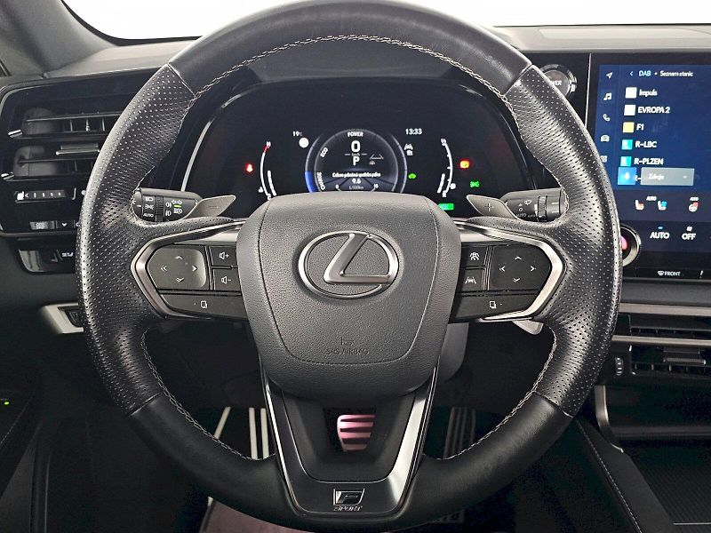 Lexus RX 500h (2024) 2.4 HEV 371k F Sport - fotka 5 z 30
