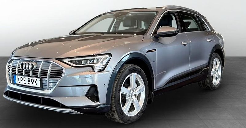 Audi e-tron 55 Quattro Kam Panorama HuD - fotka 1 z 17